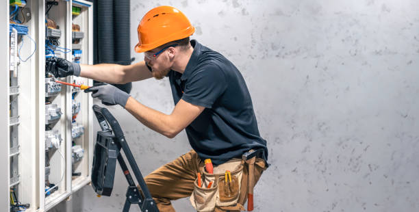 Best Licensed Electrician  in Centerville, CA